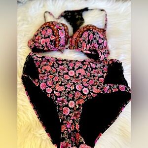 ASO‎ Taylor Swift Black with Pink Floral Bikini Top High Waisted Bottom Size S-M